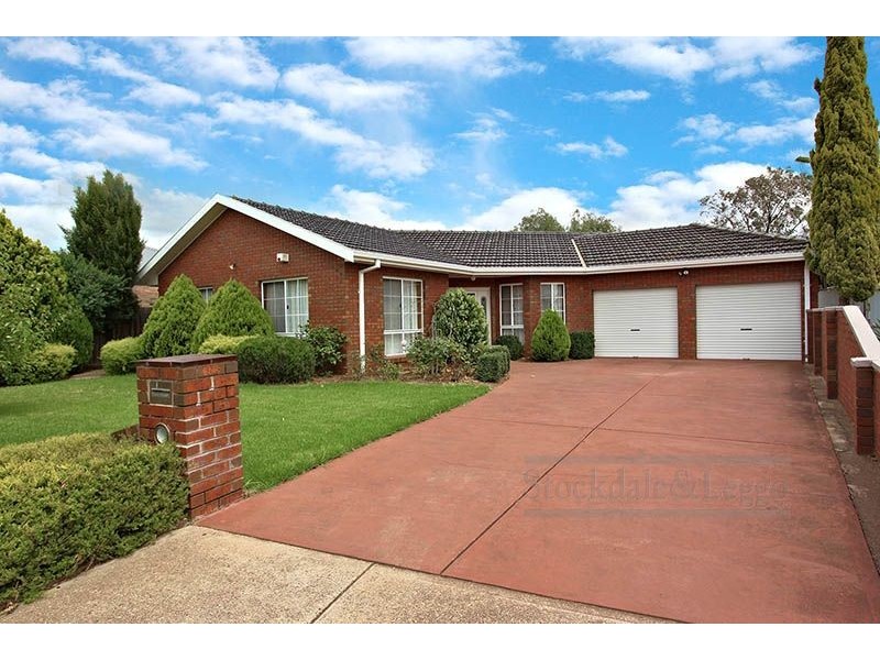 8 Montpellier Drive, Werribee VIC 3030