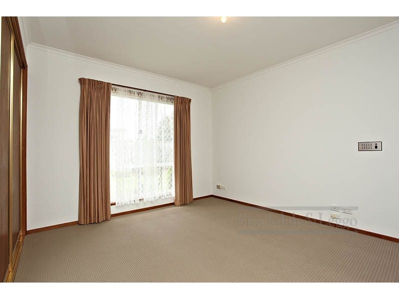 8 Montpellier Drive, Werribee VIC 3030