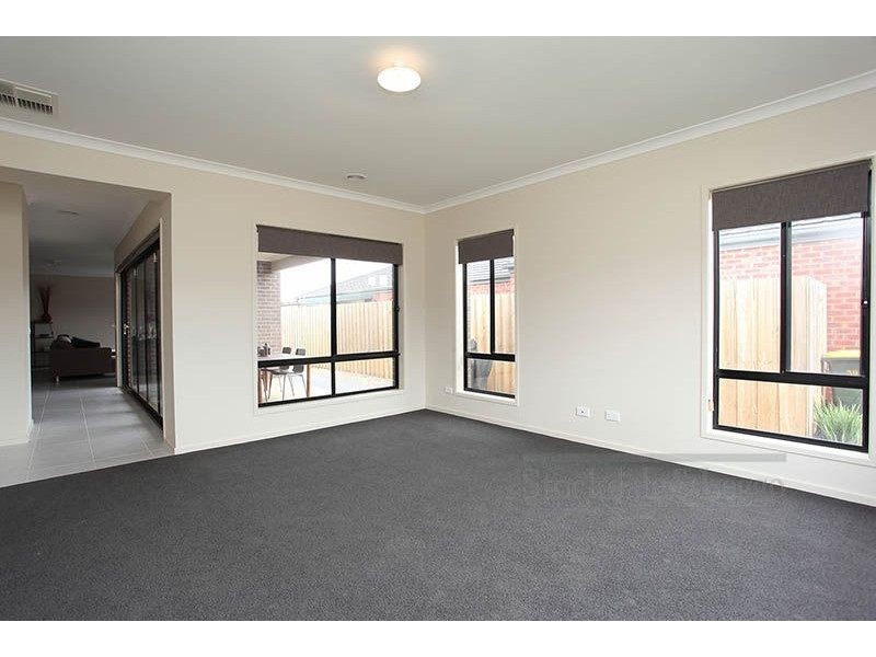 37 Memphis Drive, Truganina VIC 3029