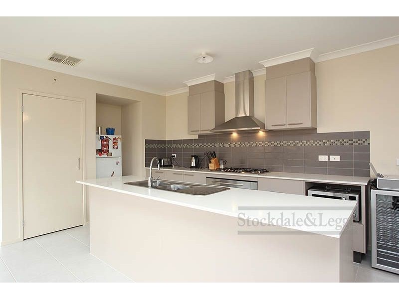 37 Memphis Drive, Truganina VIC 3029