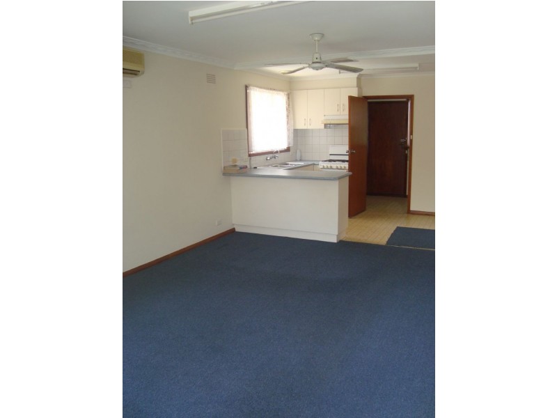 3/23 Deutgam Street, Werribee VIC 3030