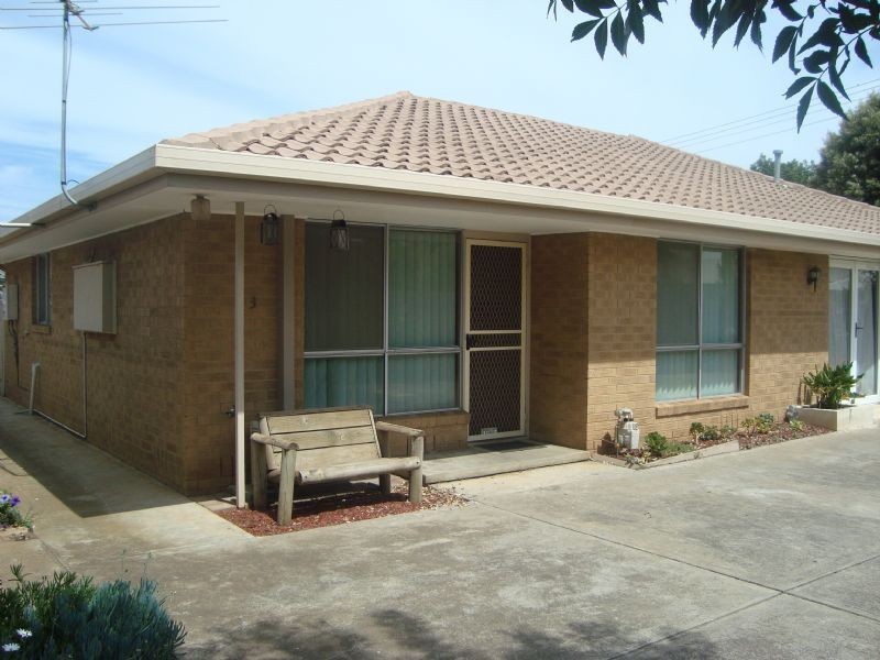 3/23 Deutgam Street, Werribee VIC 3030