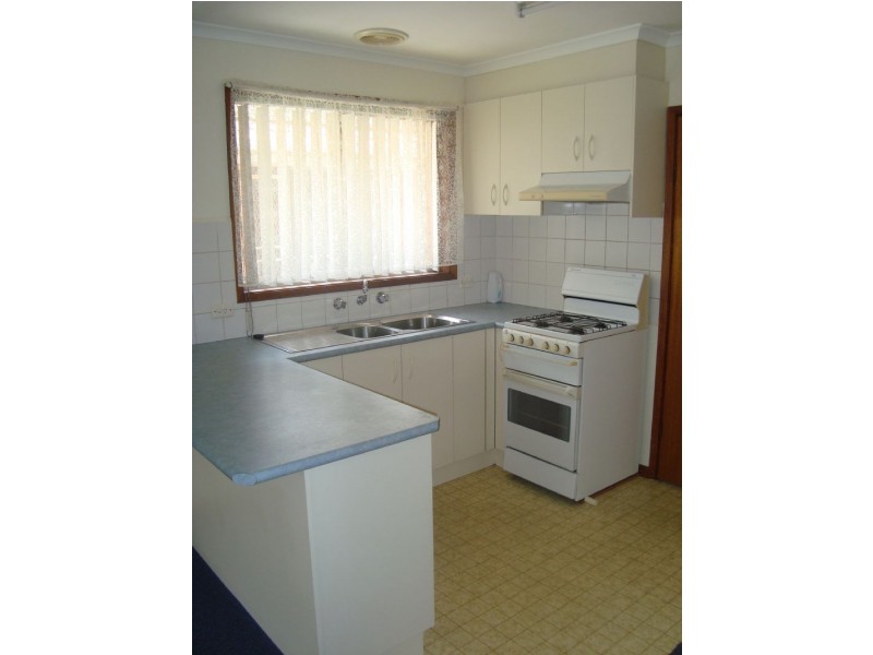 3/23 Deutgam Street, Werribee VIC 3030