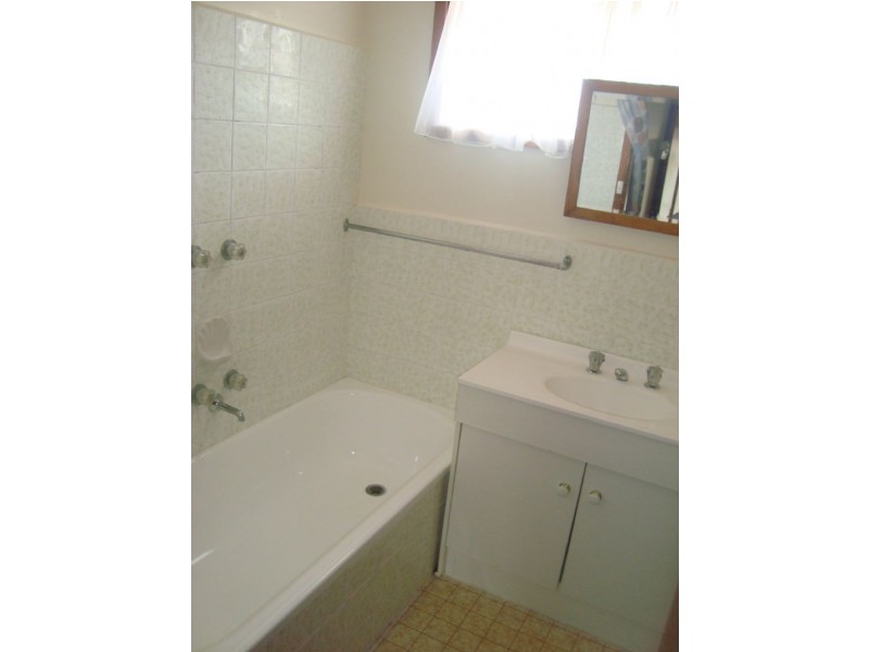 3/23 Deutgam Street, Werribee VIC 3030