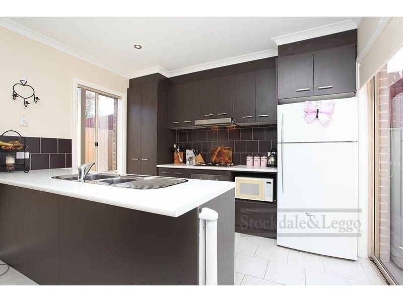 2/97 Greens Road, Wyndham Vale VIC 3024