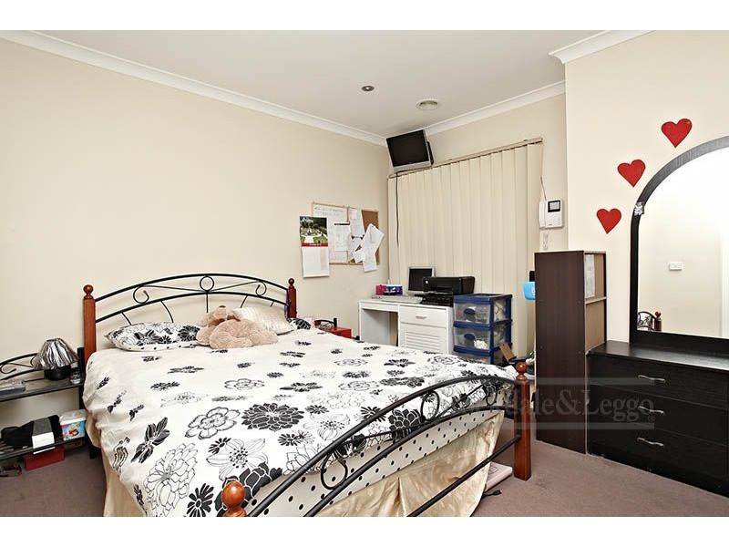 2/97 Greens Road, Wyndham Vale VIC 3024