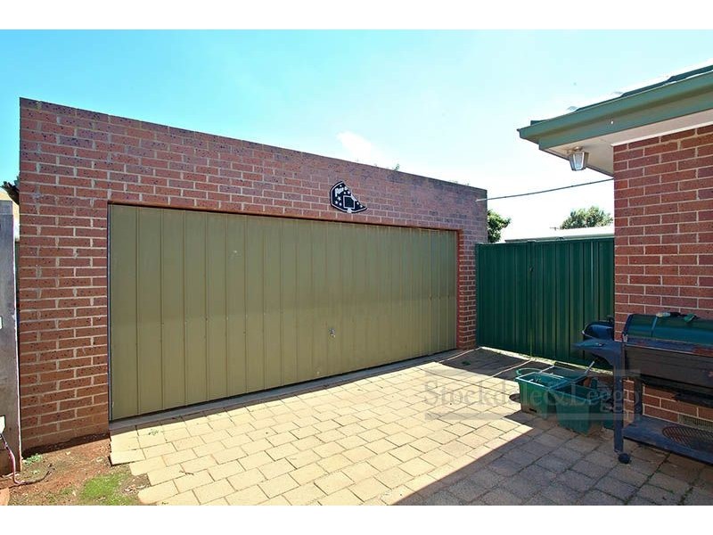 8 Charinga Drive, Werribee VIC 3030