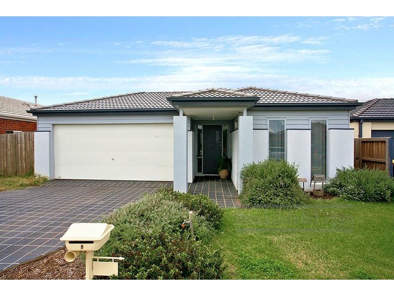 8 Hamish Drive, Tarneit VIC 3029