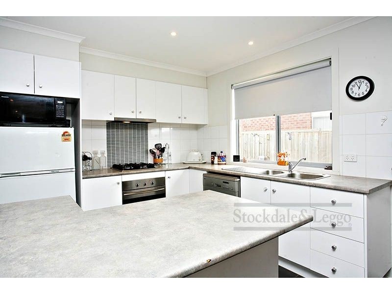 8 Hamish Drive, Tarneit VIC 3029