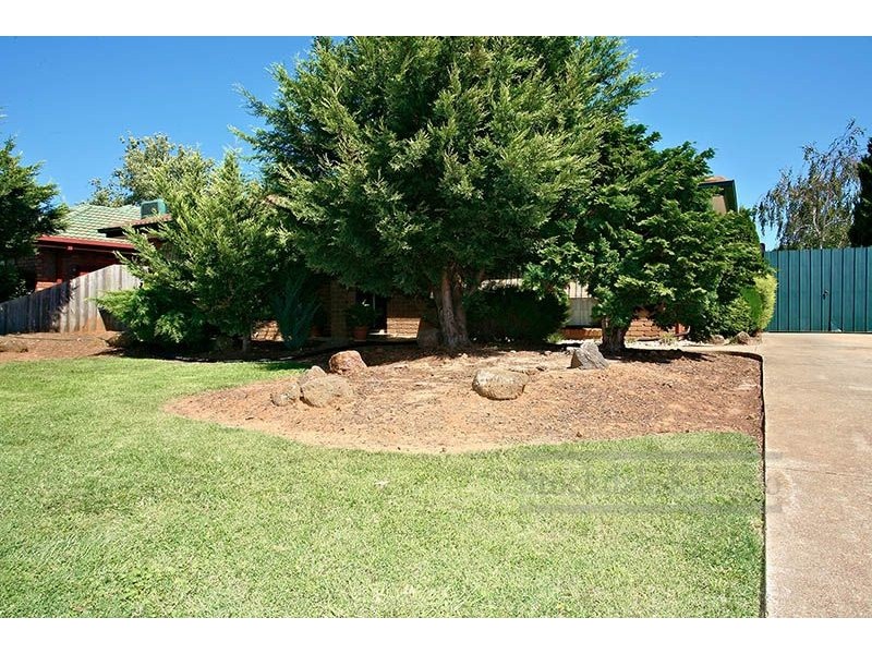 7 Kevington Street, Werribee VIC 3030