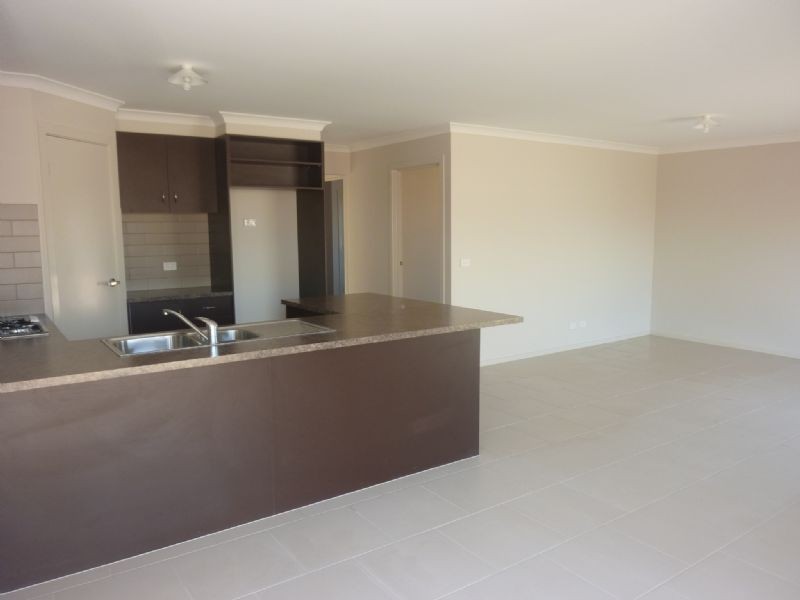 12 Landscape Drive, Truganina VIC 3029