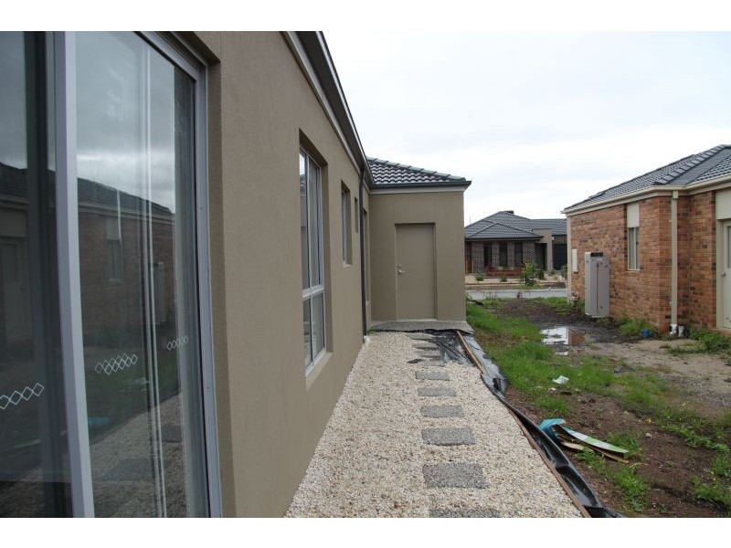 9 Elsmore Street, Tarneit VIC 3029