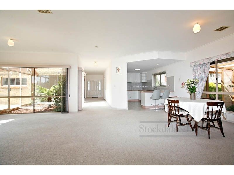 6 Hilden Close, Hoppers Crossing VIC 3029