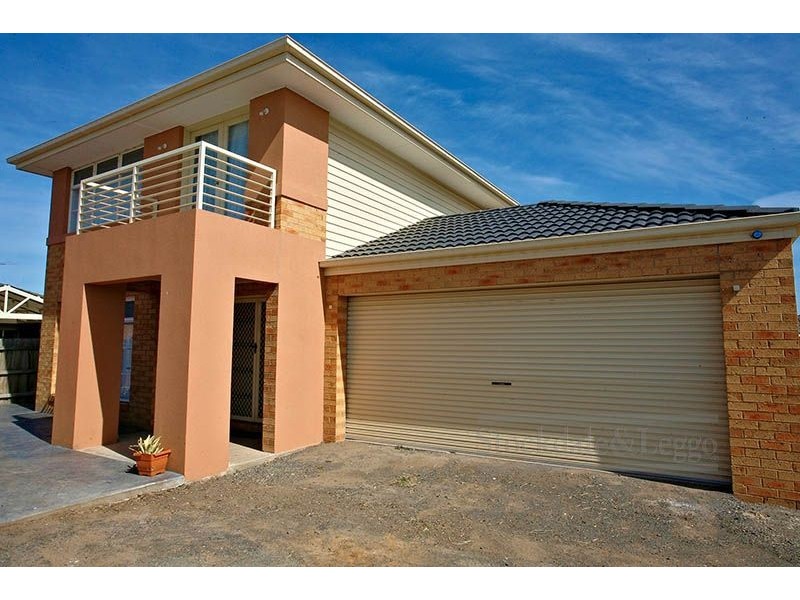 6 Red Blaze Place, Tarneit VIC 3029