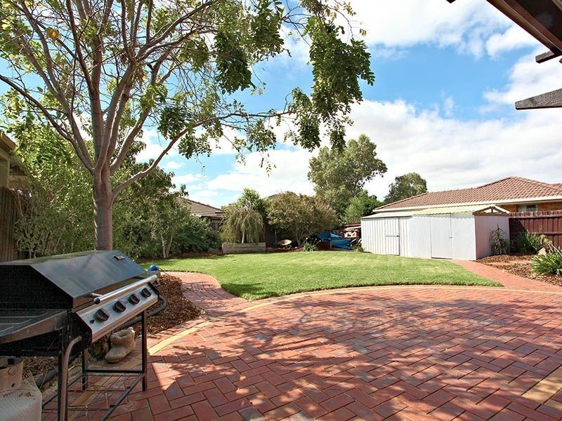 37 Symons Avenue, Hoppers Crossing VIC 3029