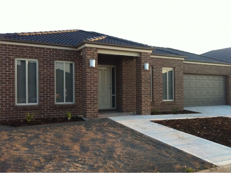 18 Kinnear Avenue, Tarneit VIC 3029