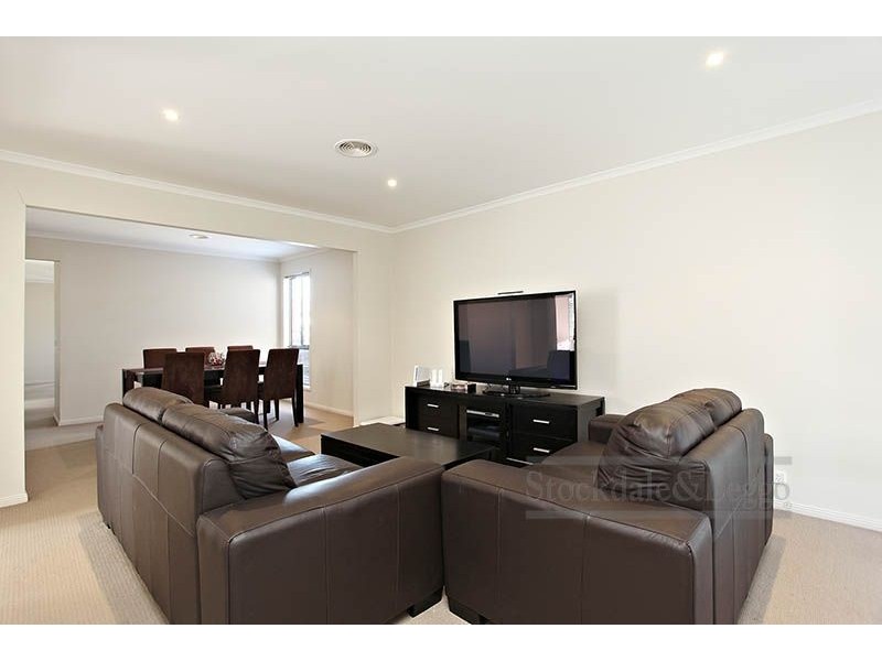 53 Knightsbridge Drive, Tarneit VIC 3029