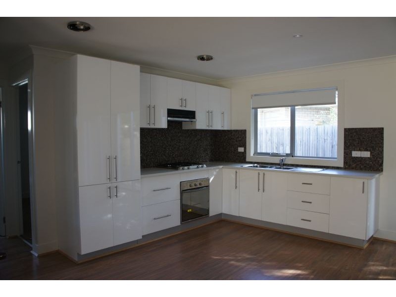 2/6 Pagnoccolo St, Werribee VIC 3030