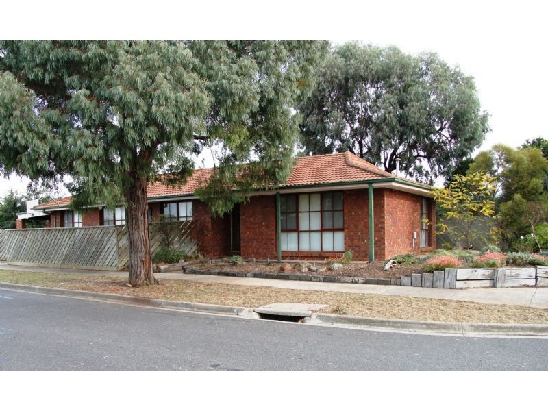 15 Sanderling Street, Werribee VIC 3030