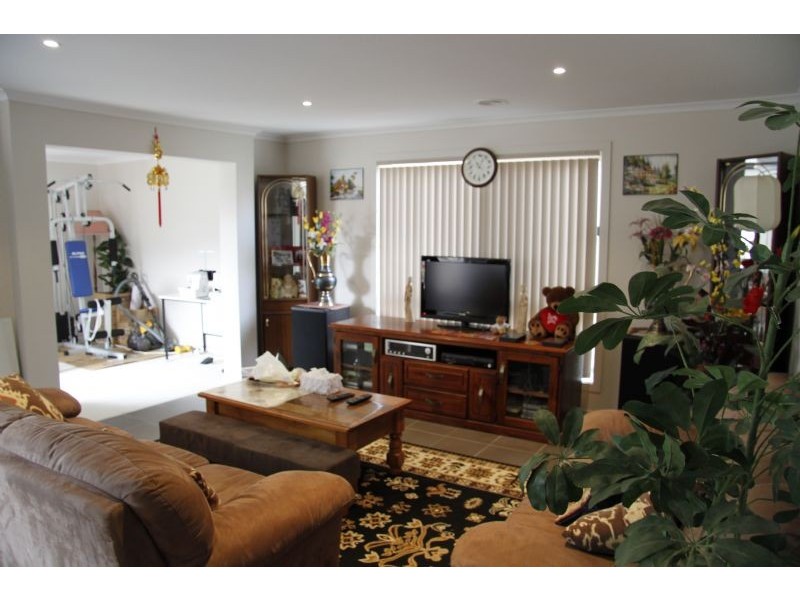 8 Giselle Grove, Tarneit VIC 3029