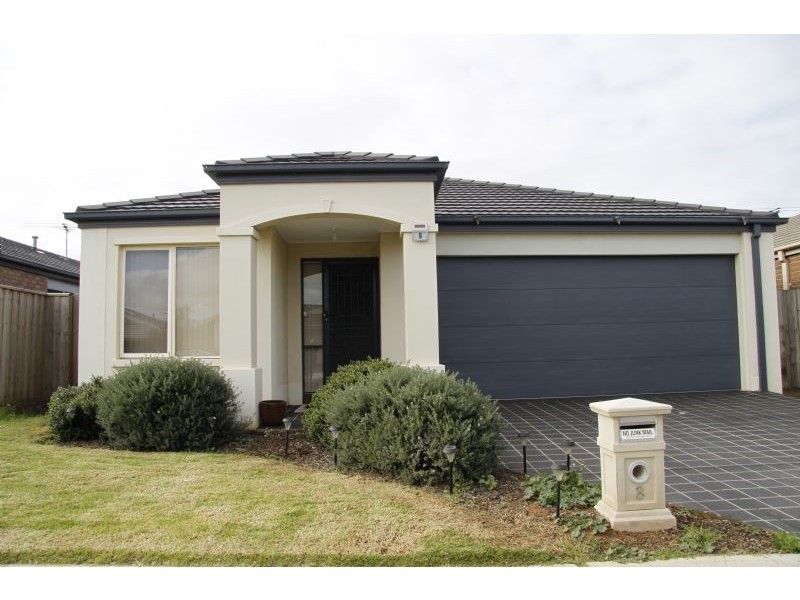 8 Giselle Grove, Tarneit VIC 3029