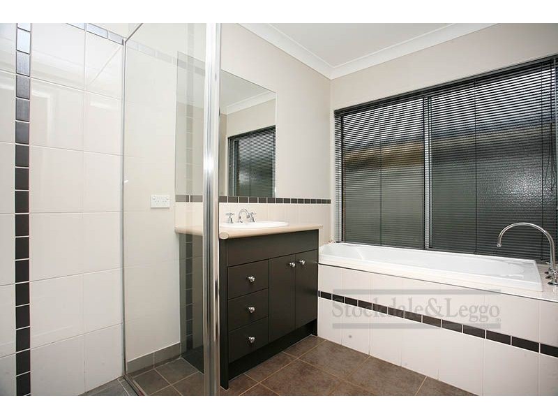 163 Thames Blvd, Tarneit VIC 3029