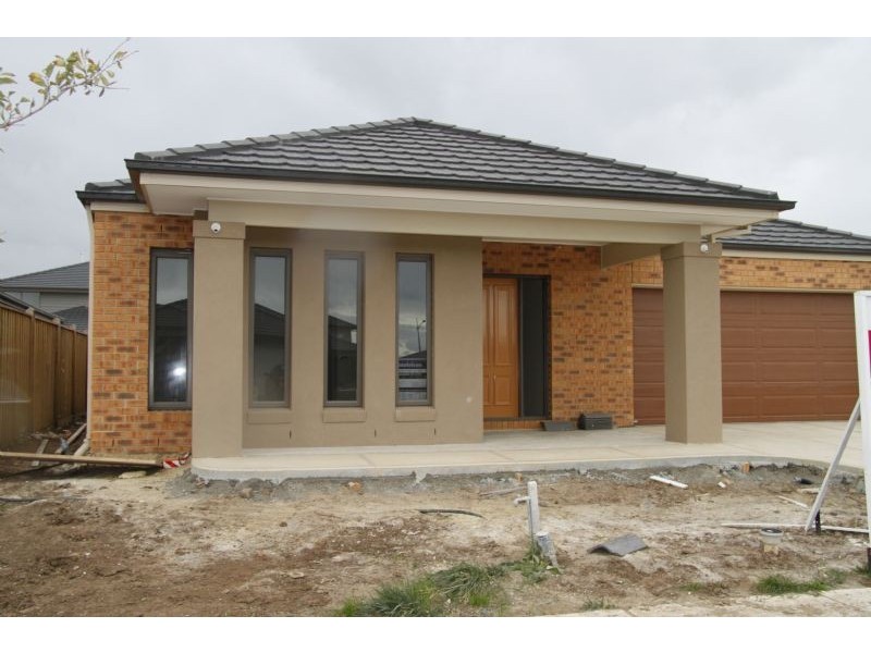 24 Rowan Avenue, Williams Landing VIC 3027