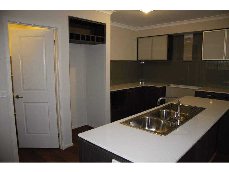 21 Berington Drive, Williams Landing VIC 3027