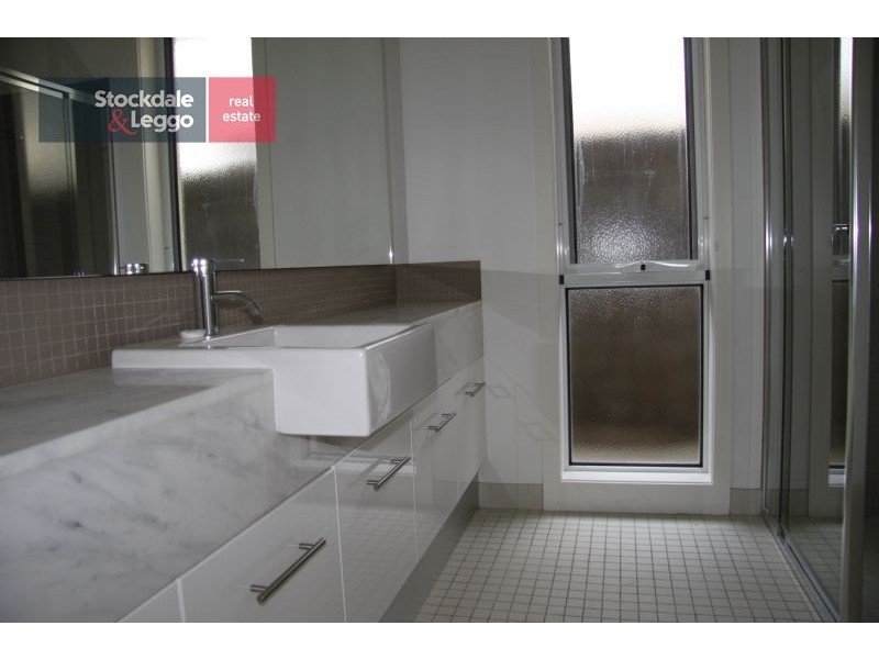 67 Signature Blvd, Sanctuary Lakes VIC 3030