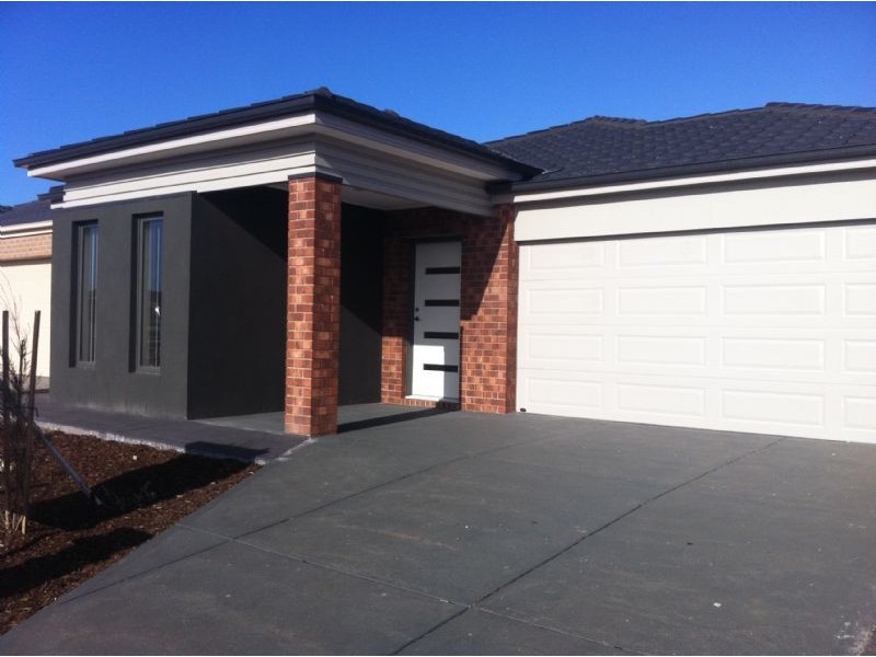 26 Regal Road, Point Cook VIC 3030