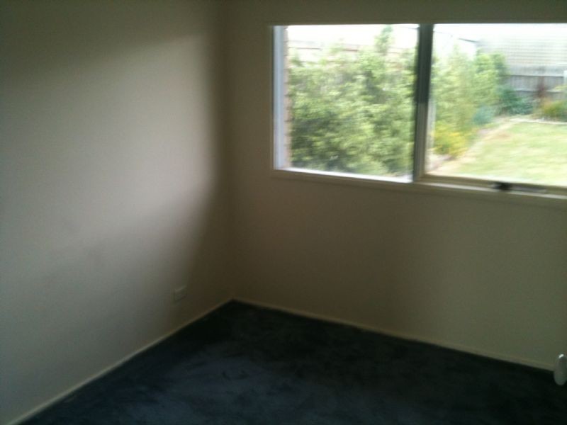 18 Darlington Grove, Sydenham VIC 3037