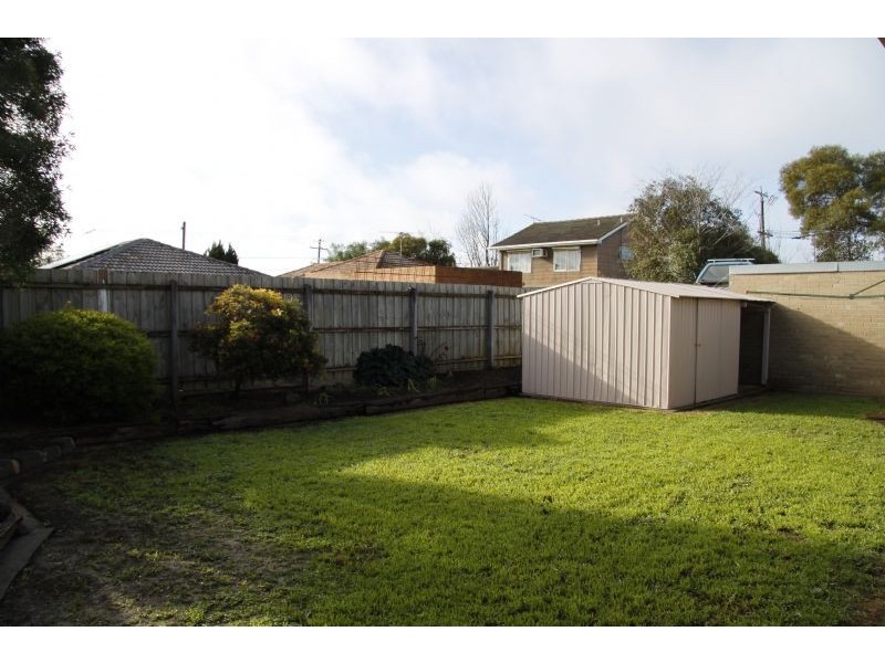 18 Grant Avenue, Werribee VIC 3030