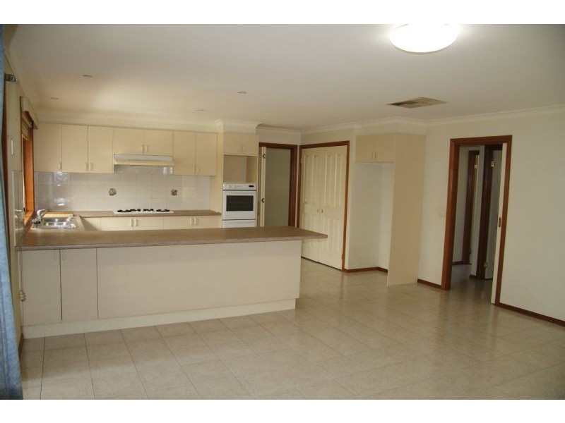 8 Millstream Avenue, Point Cook VIC 3030