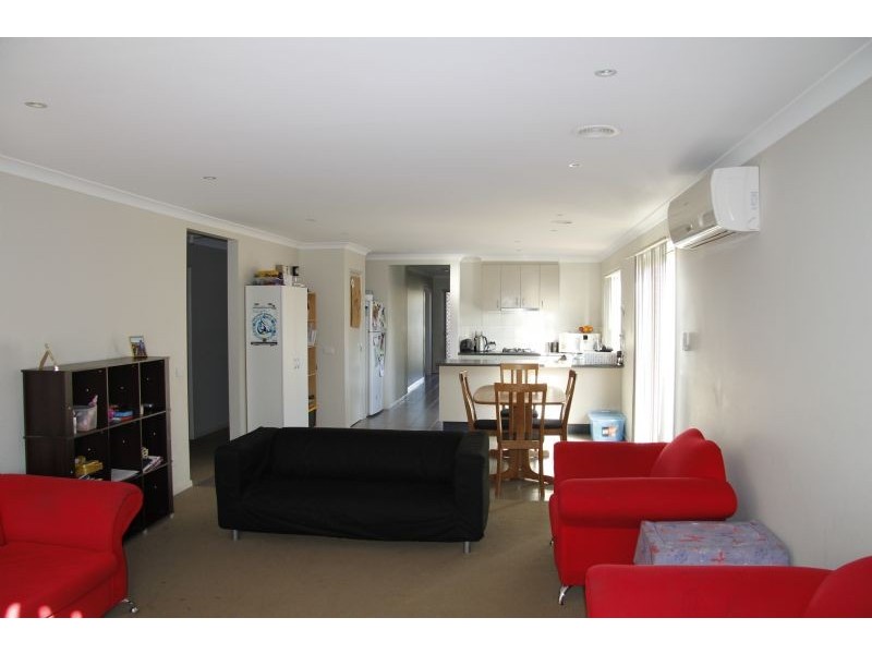 33 Rockygate Drive, Truganina VIC 3029