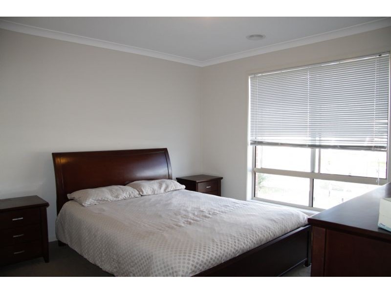 33 Rockygate Drive, Truganina VIC 3029