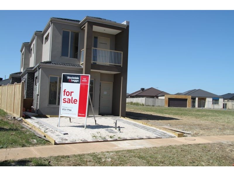 34 Bushlark Crescent, Williams Landing VIC 3027
