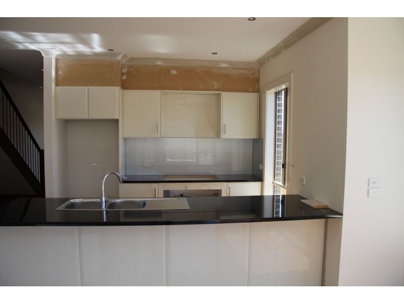34 Bushlark Crescent, Williams Landing VIC 3027