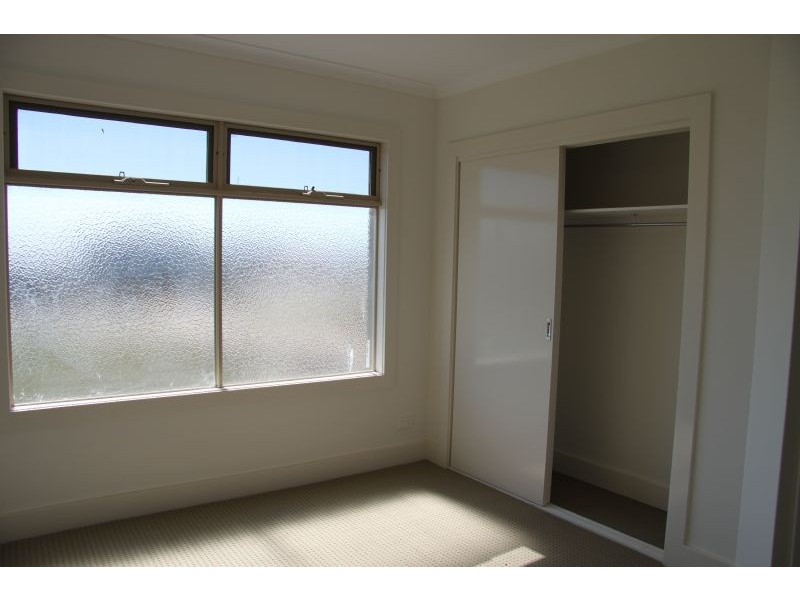 34 Bushlark Crescent, Williams Landing VIC 3027