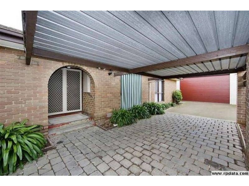 8 Greens Road, Wyndham Vale VIC 3024