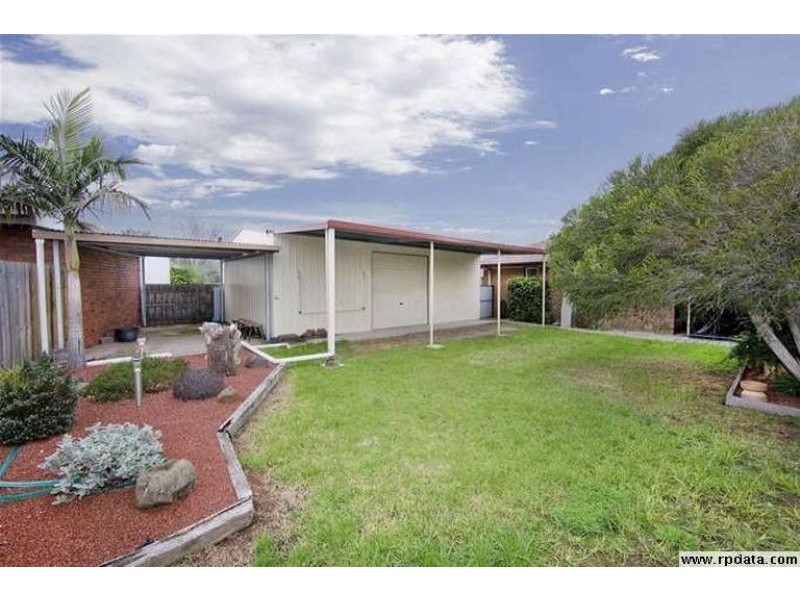 8 Greens Road, Wyndham Vale VIC 3024
