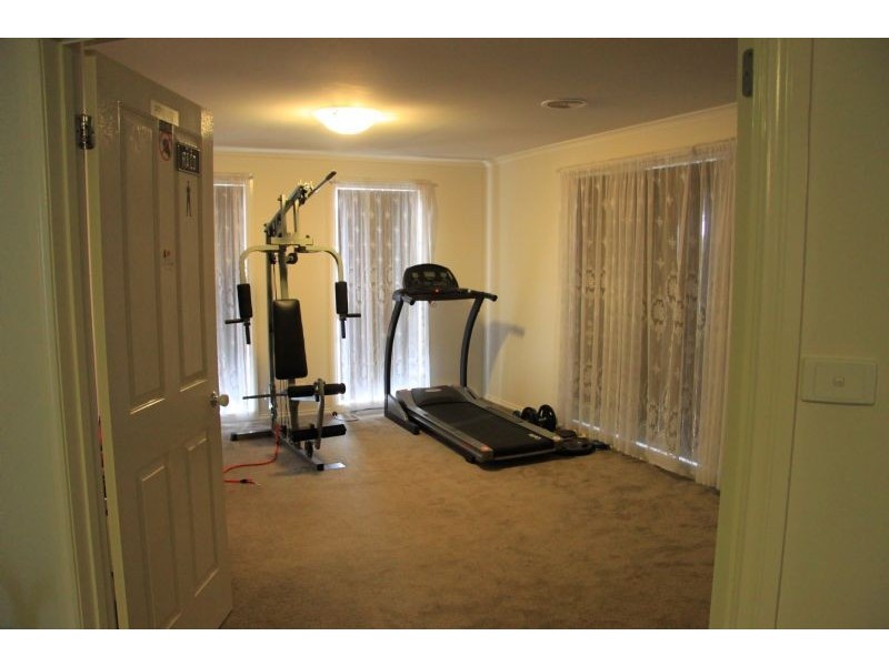 2 Gallop Place, Truganina VIC 3029