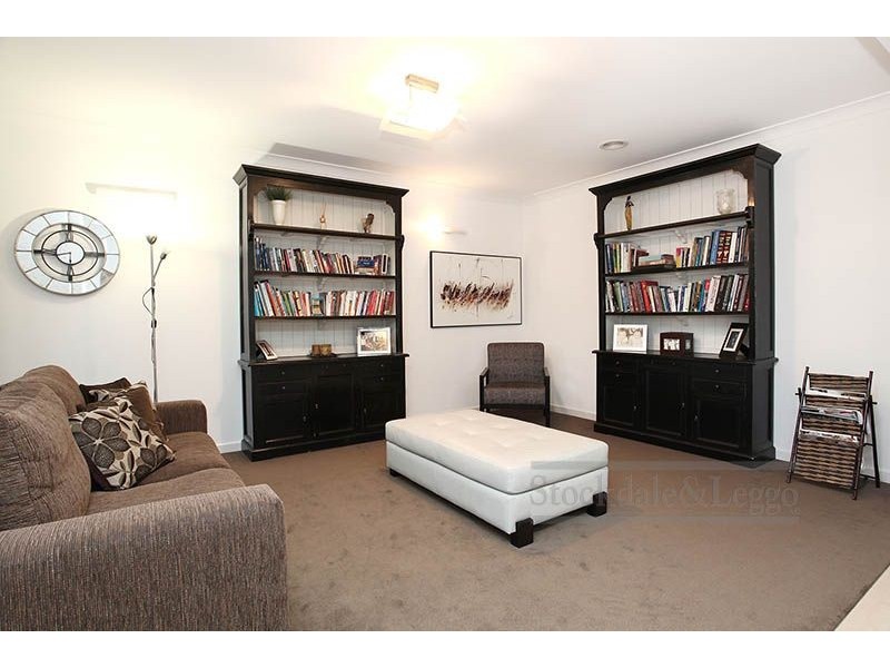 43 Niland Crescent, Point Cook VIC 3030