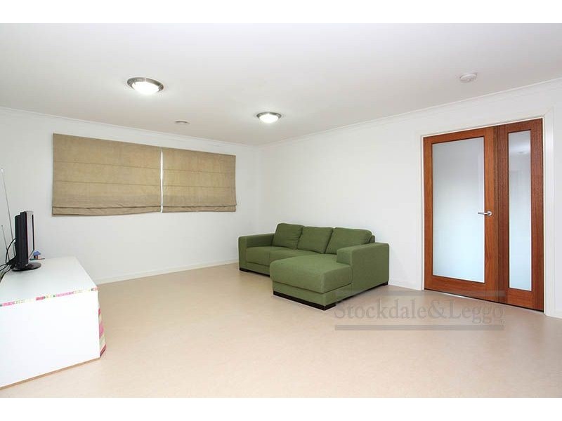 43 Niland Crescent, Point Cook VIC 3030