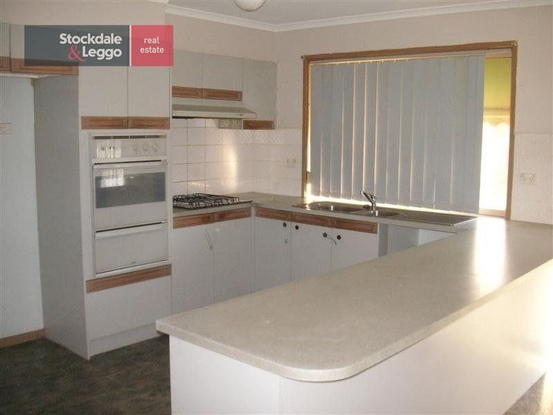 9 Greenshank Court, Werribee VIC 3030