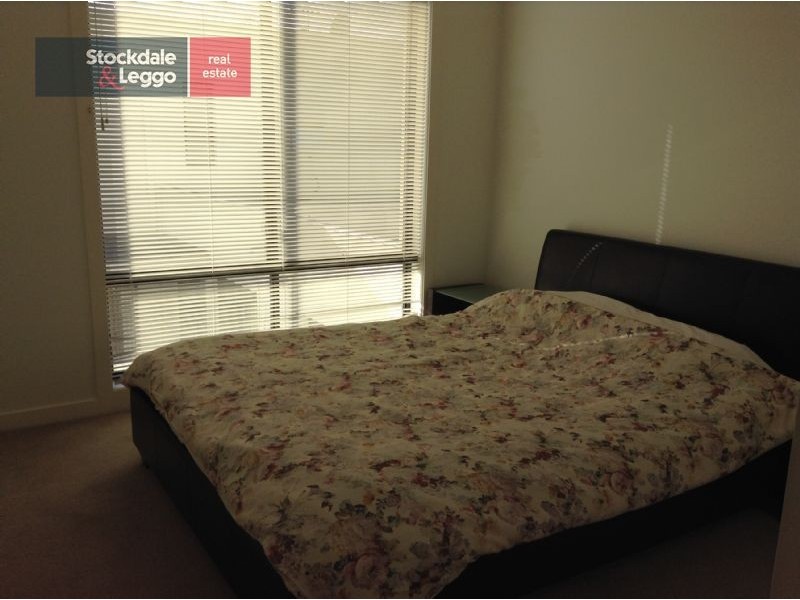 102 Signature Blvd, Sanctuary Lakes VIC 3030