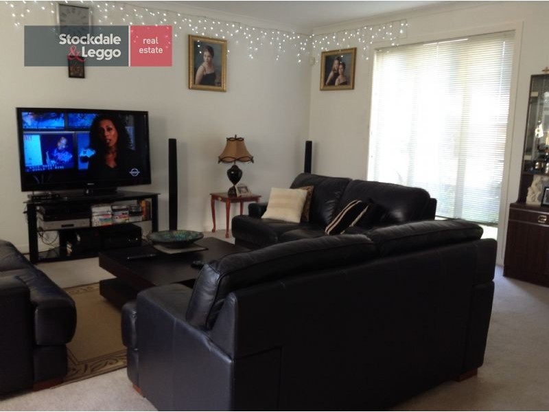 102 Signature Blvd, Sanctuary Lakes VIC 3030