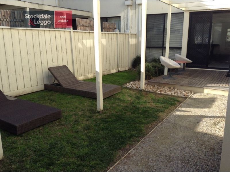 102 Signature Blvd, Sanctuary Lakes VIC 3030