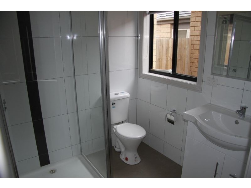 2 Swinburne Court, Truganina VIC 3029