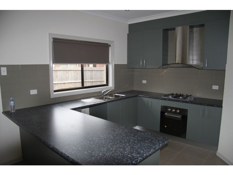 2 Swinburne Court, Truganina VIC 3029