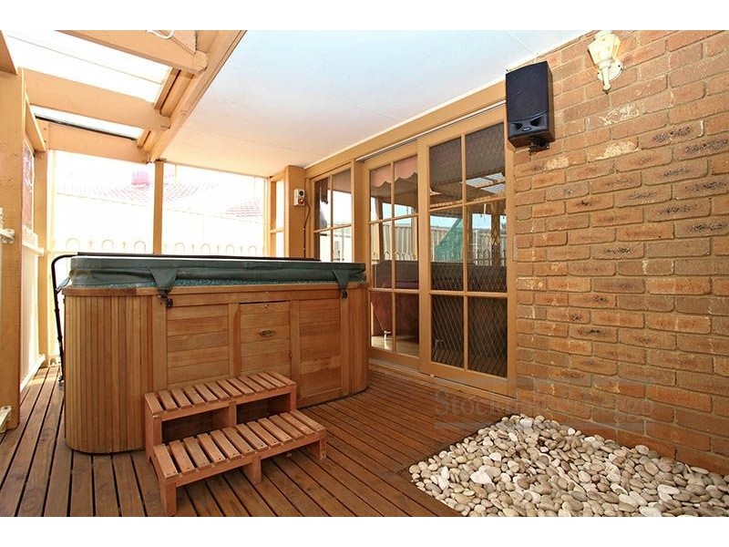 5 St Andrews Drive, Werribee VIC 3030